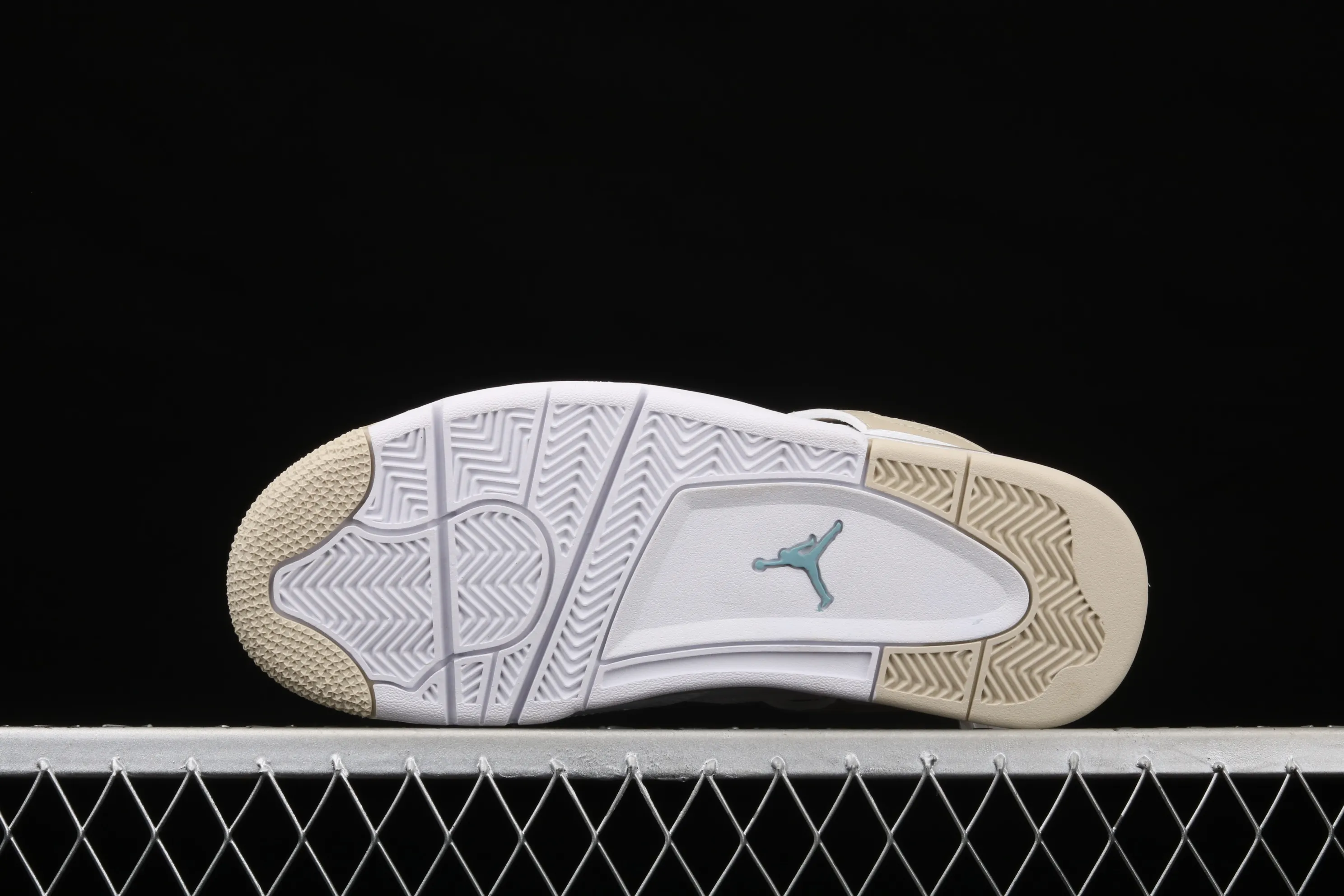 All categories Air Jordan Jordan series basketball shoes Air Jordan 4 G version Air Jordan 4 "Linen" AJ4 Joe 4 beach white gold 487724-118
